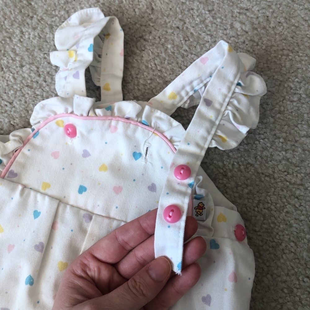 Vintage Winnie The Pooh Baby Romper Heart Print Made In USA Size M (28-32 Lbs) - Picture 10 of 11